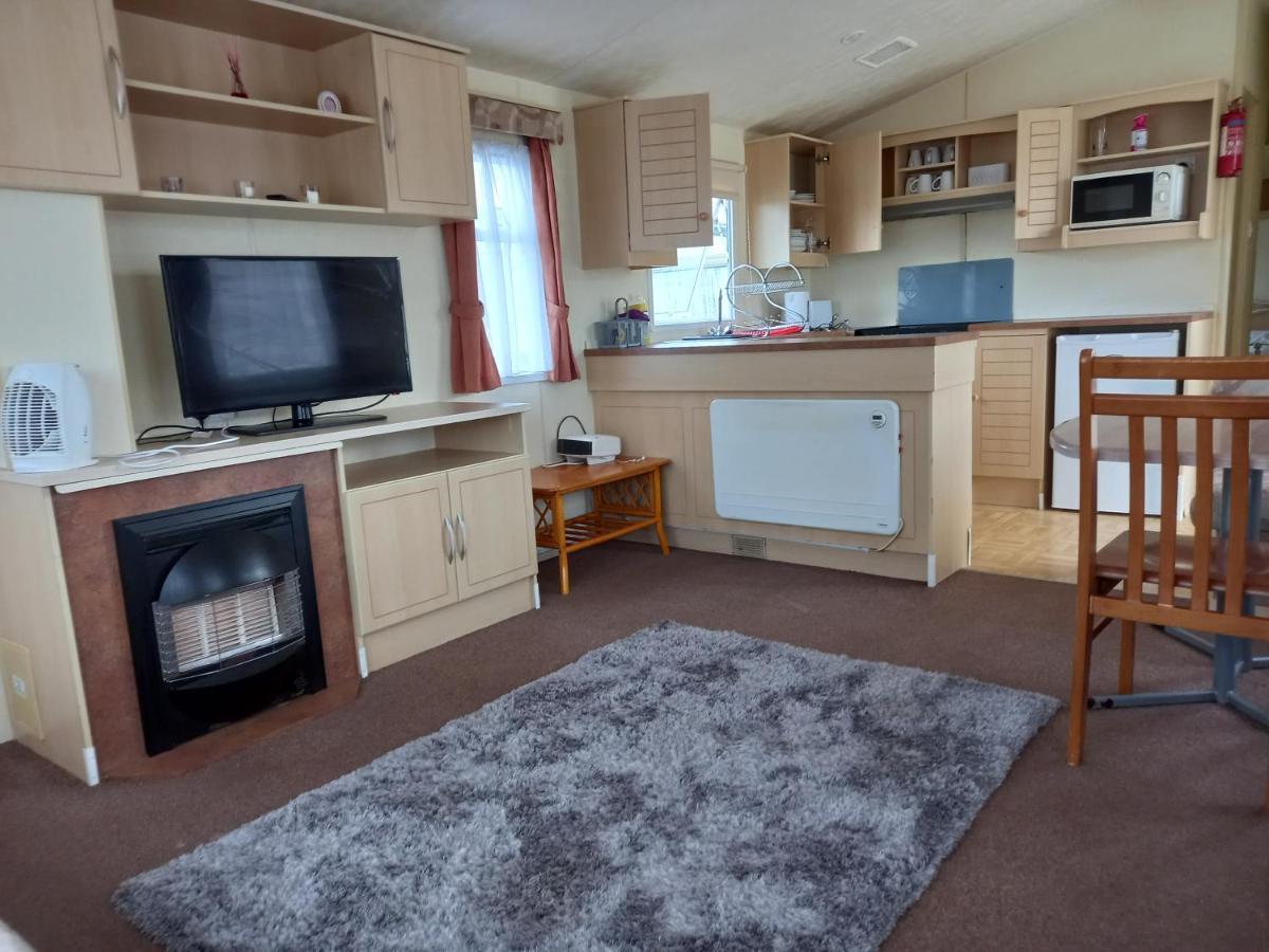 Holiday Home In Lyons Robin Hood Holiday Park Meliden Экстерьер фото