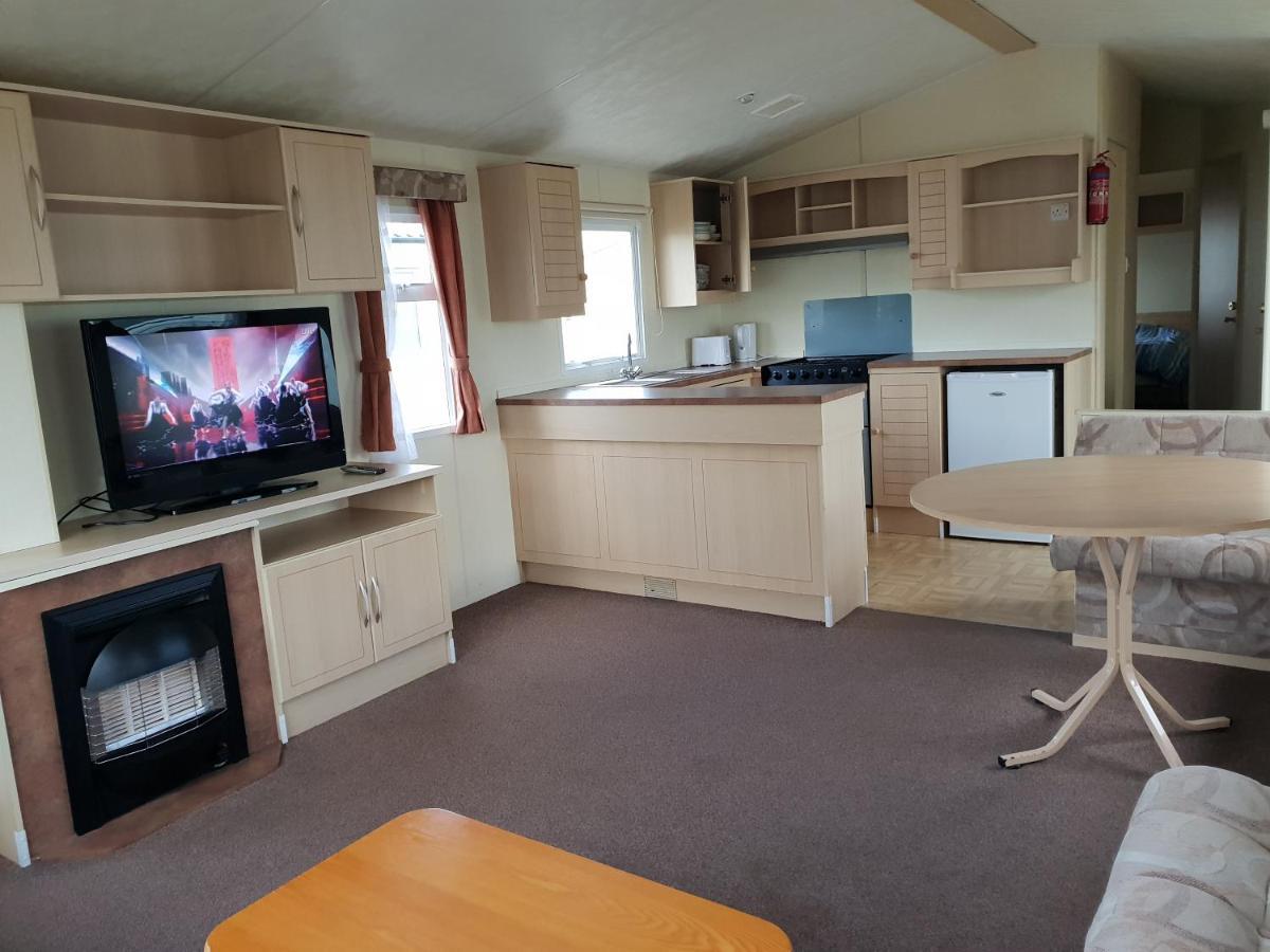 Holiday Home In Lyons Robin Hood Holiday Park Meliden Экстерьер фото