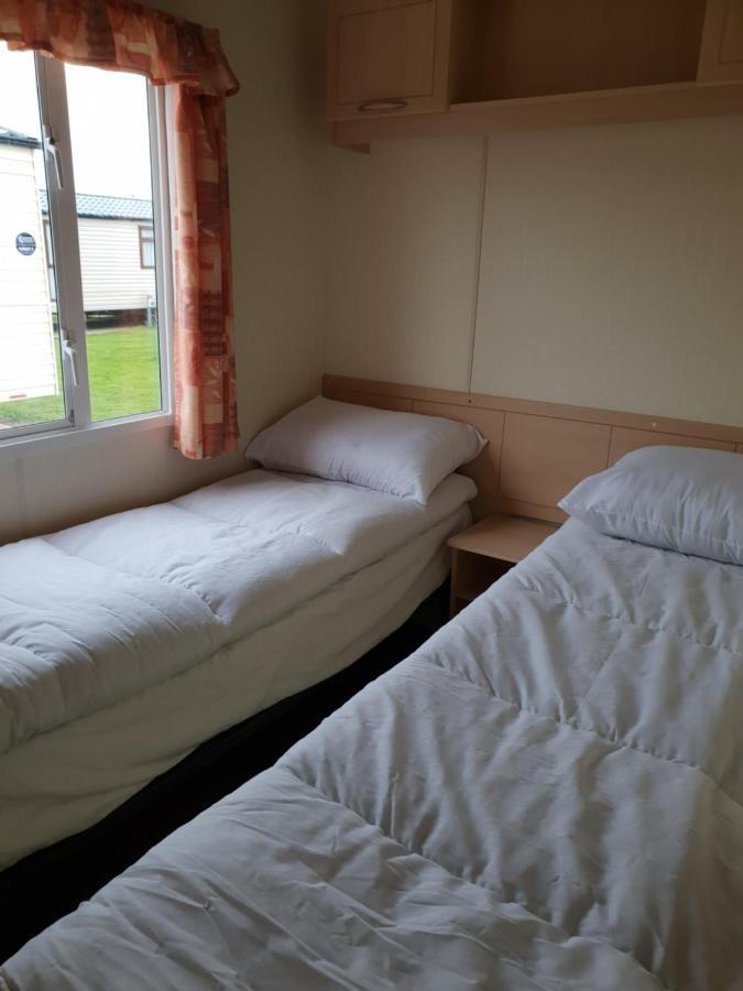 Holiday Home In Lyons Robin Hood Holiday Park Meliden Экстерьер фото